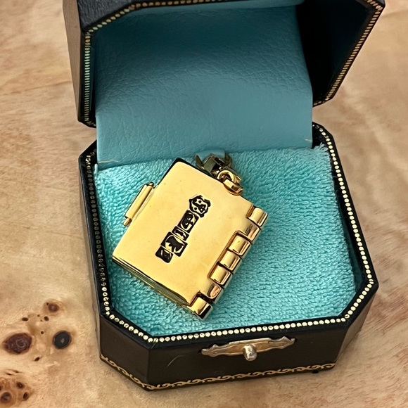 NWT Juicy Couture Look Book Charm - Picture 10 of 13